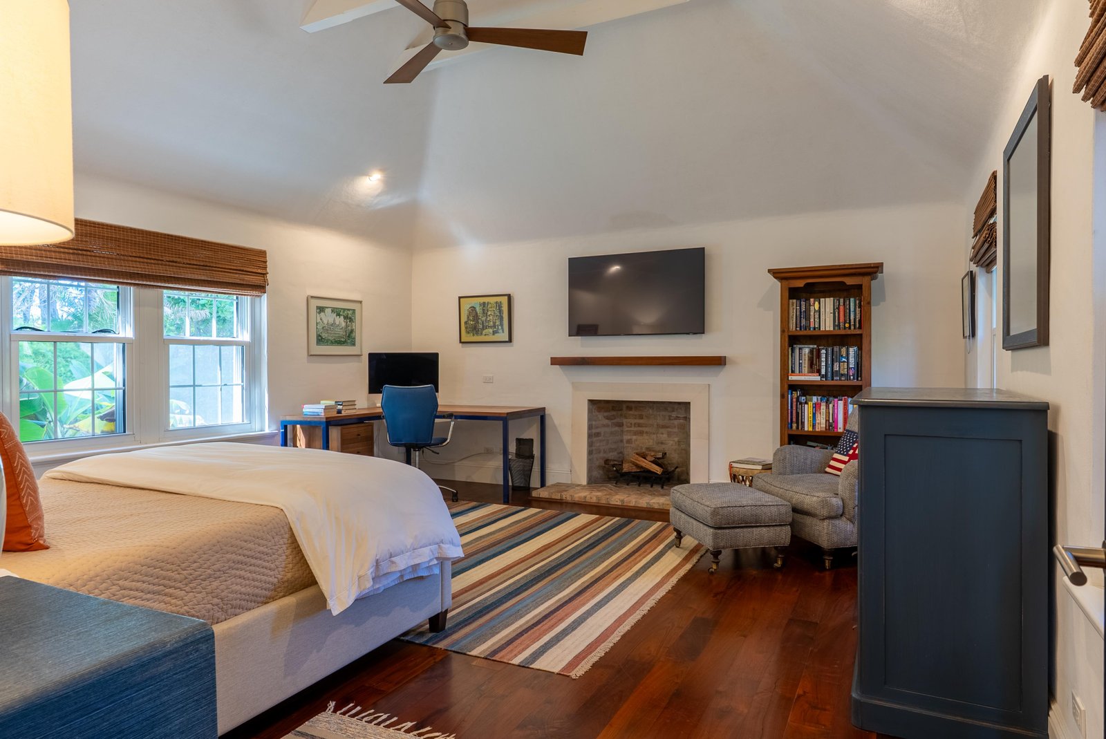Luxury Beach-Front Executive Home - Bedroom 3