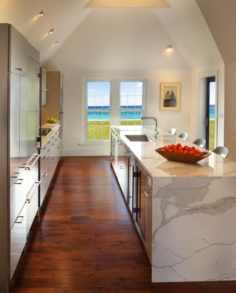 Luxury Beach-Front Executive Home - Kitchen 2